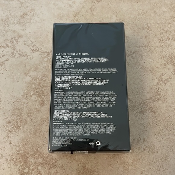 NWT-MAC Travel Lip Kit still in packaging! - Picture 2 of 3